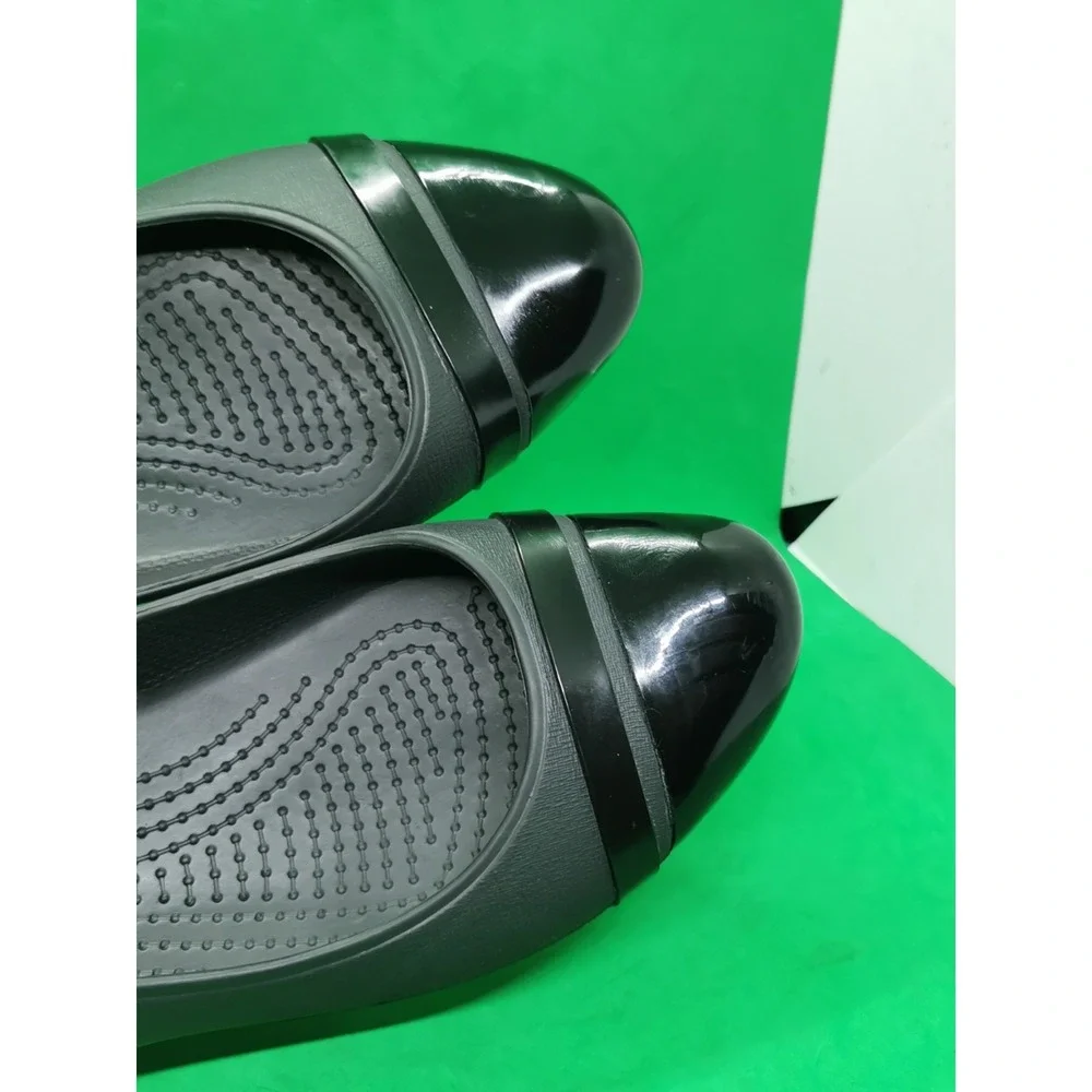 CROCS Patent Cap Toe Ballet  Flats Women's Size 10 Black shoes  slip on comfort